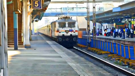 12953 August Kranti Tejas Rajdhani Express Tejas Rajdhani Express