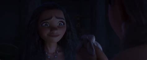 In Moana When Her Mother Helps Her Get To Sea The Top Of Her Supply Bag Resembles A Turtle