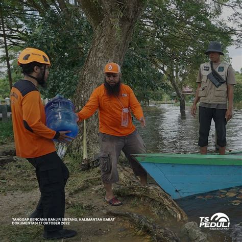 Dokumentasi Tanggap Bencana Banjir Nusantara Giat Banjir Sintang