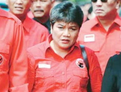 Kpk Periksa Anggota Dpr Dari Pdip Ribka Tjiptaning Dugaan Korupsi Rp