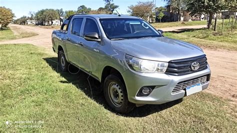 Toyota Hilux X Cabina Doble Dx Tdi Usado Color Plata