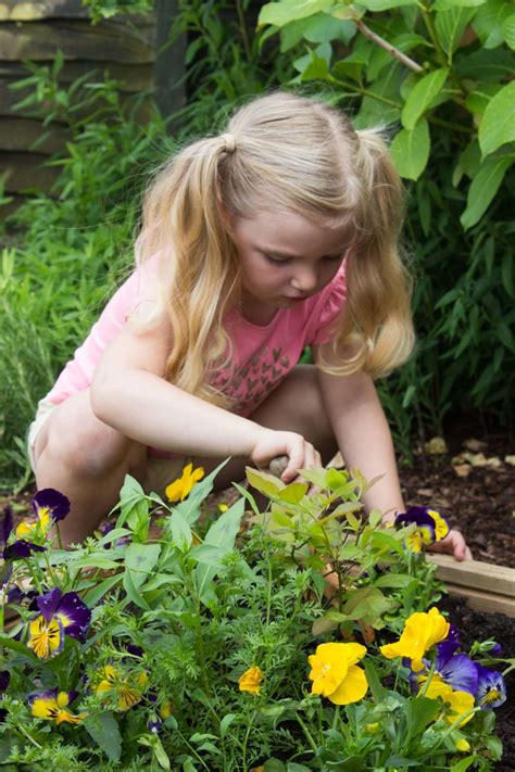 Tips for Planting Vegetables with Children - Tops Day Nurseries