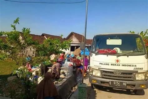 Kekeringan Melanda Blora Warga Mernung Cepu Terima Bantuan Tangki