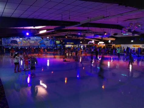 Skating Rinks in Indianapolis - Roller Cave Picture Gallery