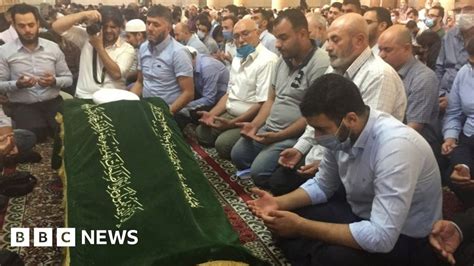 Syria Conflict Hundreds Mourn Assassinated Damascus Mufti Bbc News