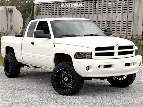 2000 Dodge Ram 1500 Lifted White