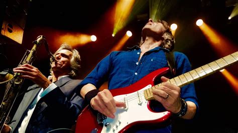 The Dire Straits Experience Sera Sur La Scène Du Festival Des Grandes