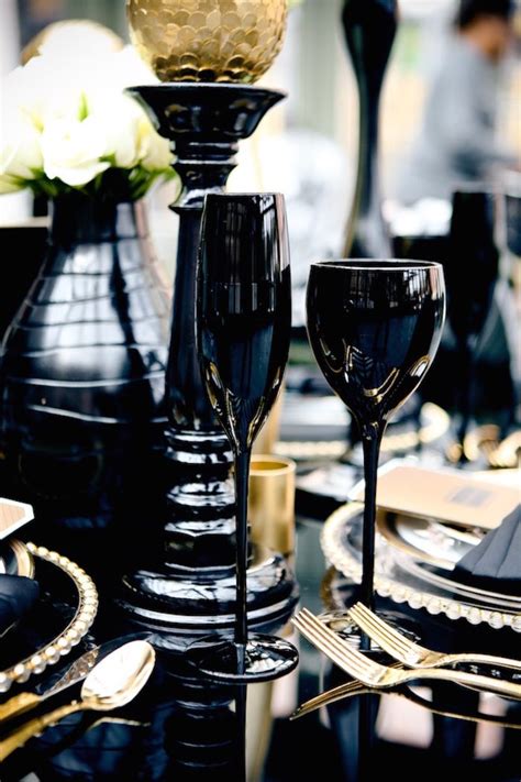 Black Wedding Decorations That Look So Glam And Edgy - Page 3 of 3