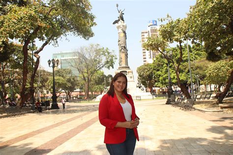 Rocío Serrano Candidata De Sociedad Patriótica Vemos Un Monte Sinaí