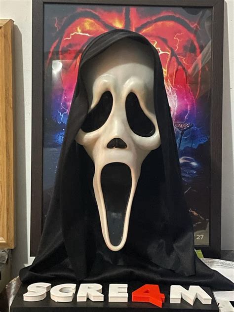 Scream Ghost Face Mask Display - Etsy