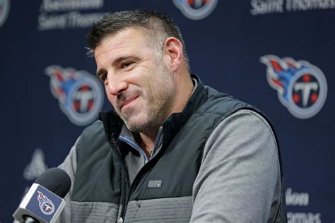 Teens Give Titans Coach Unique Backdrop During Nfl Draft The Seattle