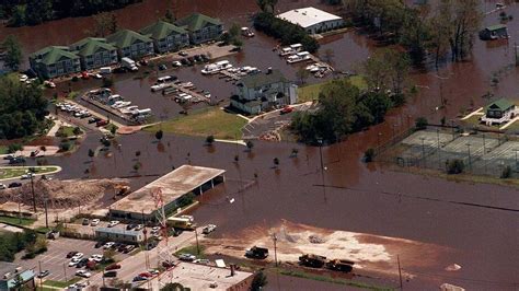 Remembering Hurricane Floyd Waccamaw Continues Rise Conway Man Helps