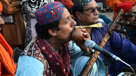 Sindhi Folk Artist Playing Unique Musical Instrument Youtube