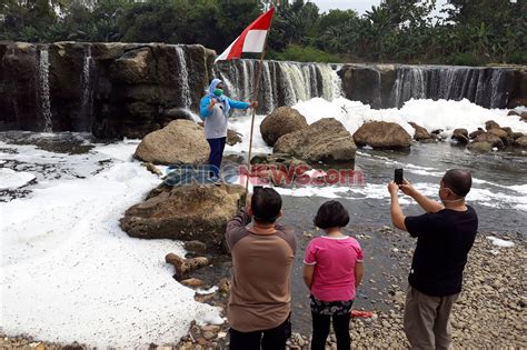 Foto Wisata Curug Parigi Tercemar Limbah Pabrik