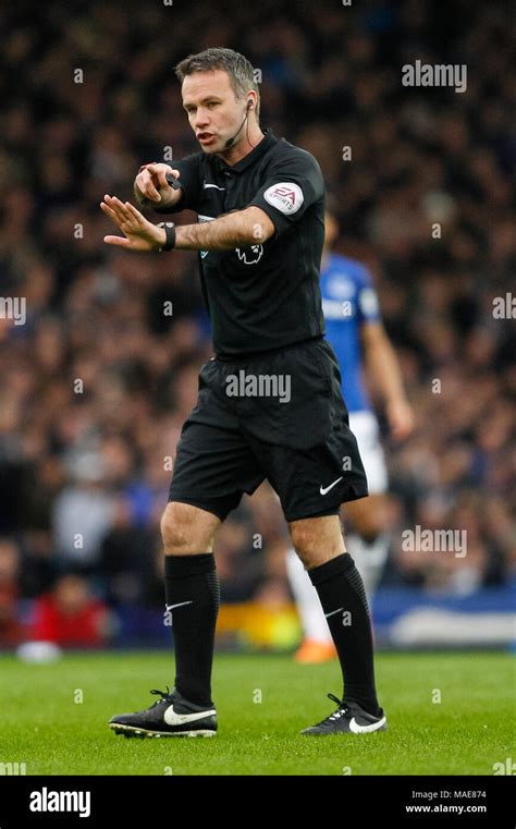 Referee paul tierney gestures hi-res stock photography and images - Alamy