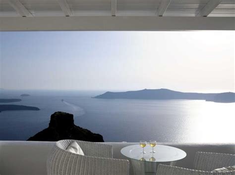 12 Stunning Hotel Balconies With Most Amazing Views In The World