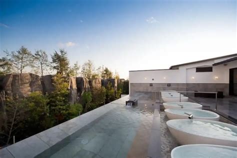 Top onsen in Osaka — 8 famous hot springs & best onsen in Osaka ...