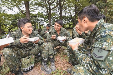 【新制教召強固國防─場邊觀察】濃厚革命情感 齊心守護家園 軍聞 【新制教召強固國防─場邊觀察】濃厚革命情感 齊心守護家園 青年日報