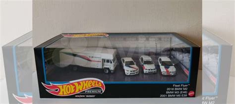 Hot Wheels Premium BMW M Series Diorama Set купить в Санкт Петербурге Хобби и отдых Авито