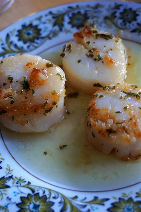 Quick And Easy Scallops Scampi