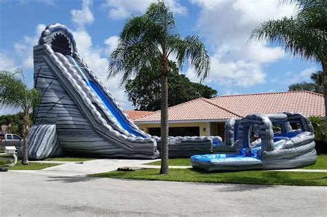 Ws018 Twister With Curve Floridas Tallest 40ft Inflatable Water