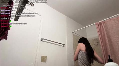 Twitch Streamer Accidental Nip Slips Pussy