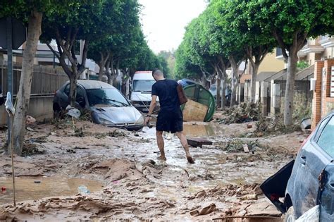 Spain floods death toll rises to 62