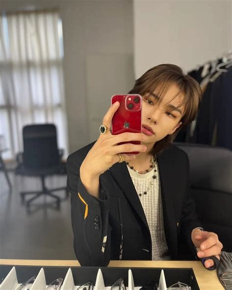 221028 Stray Kids Instagram Update Hyunjin Kpopping