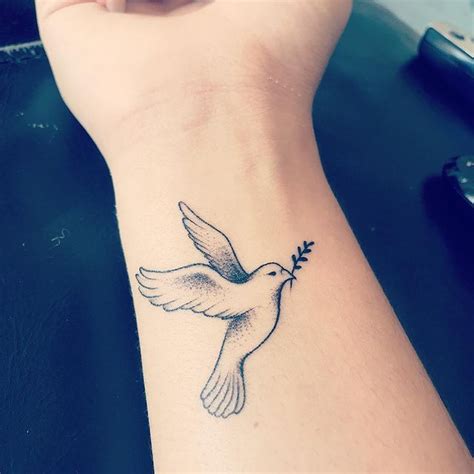 Italia Ponticorvo Kossover On Instagram First Tattoo Dove Holding An