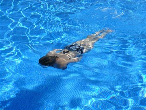 6 Amazing Health Benefits Of Cold Water Swimming Swimming Benefits Swimming Cold Water Benefits