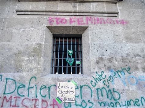 Mujeres Protestan En Palacio Nacional Contra Feminicidios El Heraldo De Puebla