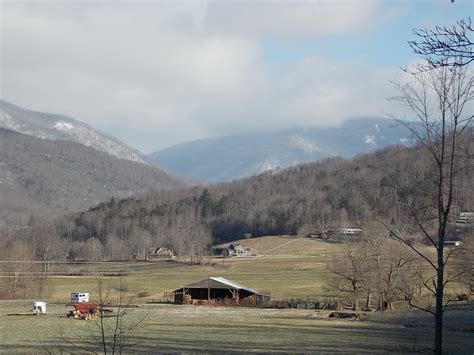 ^Living in Black Mountain, NC: North Fork Left Fork