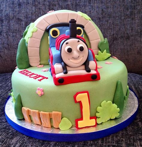 Thomas The Tank Engine Decorated Cake By Caron Eveleigh CakesDecor