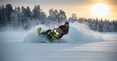 LYNX INTRODUCES A NEW GENERATION OF WIDETRACK SNOWMOBILES - BRP