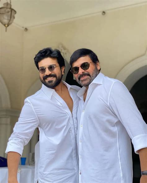 Chiranjeevi Birthday Celebrations గడికోటలో అభిమానుల మధ్య చిరంజీవి