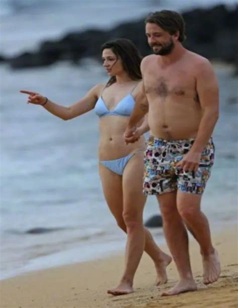 Crystal Reed Sexy And Hot Bikini Pictures Woophy