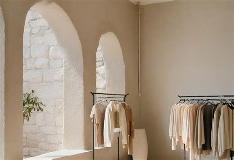 Kickstart Your Fashion Career Four Seasons