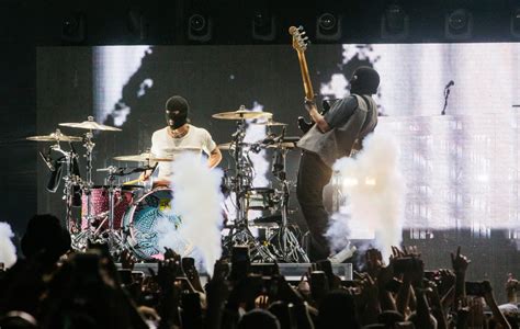 giu on Twitter 1º A presença de palco desses dois é absurda Se