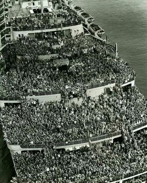 The Queen Mary End Of Wwii New York Returning American Troops My