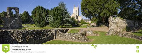 Bury St. Edmunds Abbey Remains and St Edmundsbury Cathedral Stock Image ...