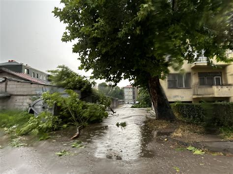 Saznajte u kojim BH gradovima će danas biti opasno Oluje obilna