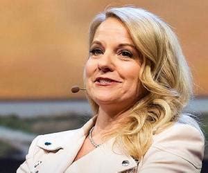 Gwynne Shotwell Biography - Facts, Childhood, Family Life, Achievements