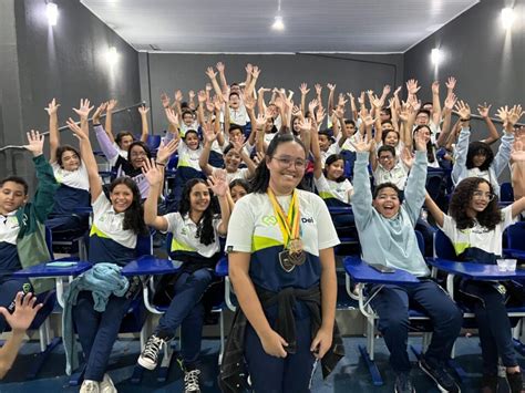 Jovem Alagoana Busca Apoio para Representar o Brasil em Conferência