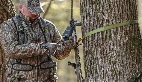 Always Wear a Tree Stand Safety Harness | OutdoorHub