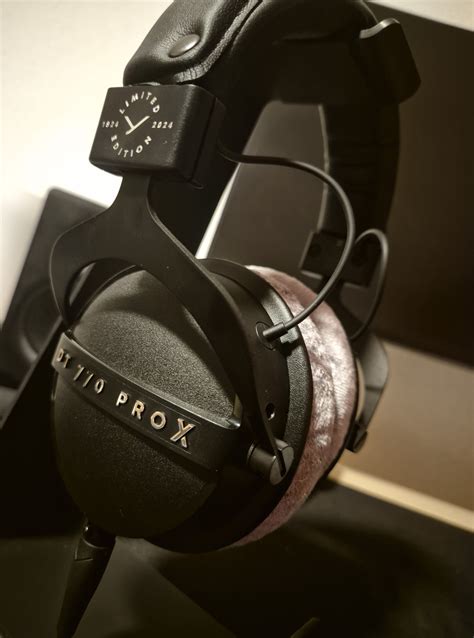 Beyerdynamic Dt Pro X Limited Edition R Headphones