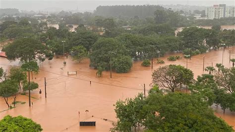 Sobe para 83 número de mortes no Rio Grande do Sul pelas fortes chuvas