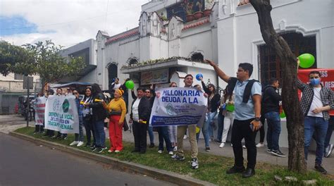 Centros De Diálisis Protestan Por Falta De Pago Del Gobierno Deuda