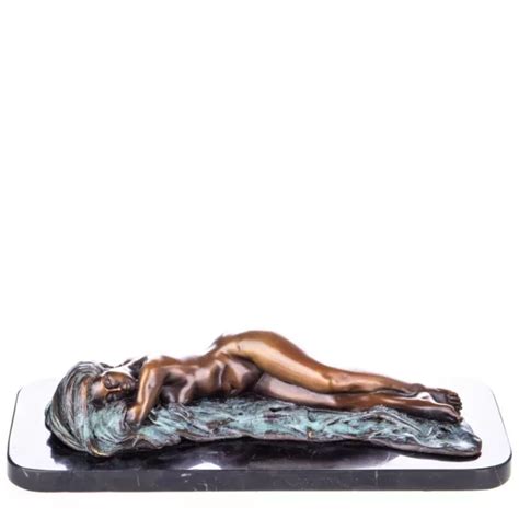 Bronze Skulptur Erotik Liegende Frau Marmorsockel Akt Figur Nude Woman