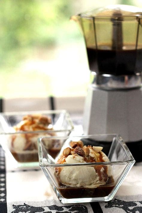 Affogato with Caramel Sauce - Creative Culinary