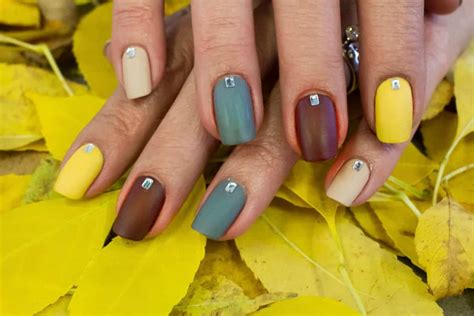 50 Gorgeous Almond Fall Nails You Need To Try This Season